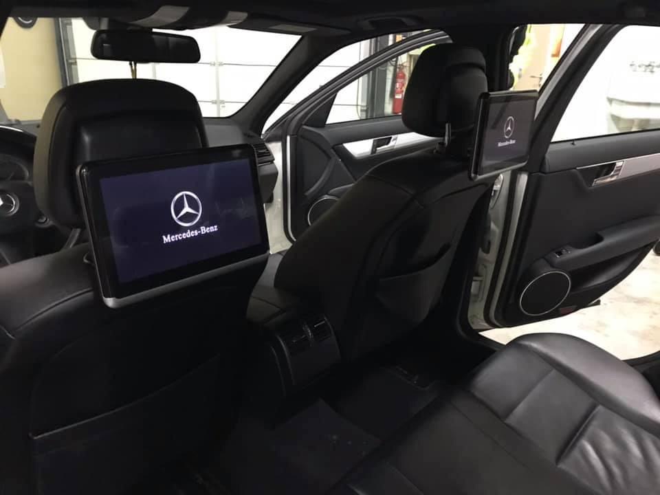 Mercedes Benz - Multimedia schermen + WiFi router